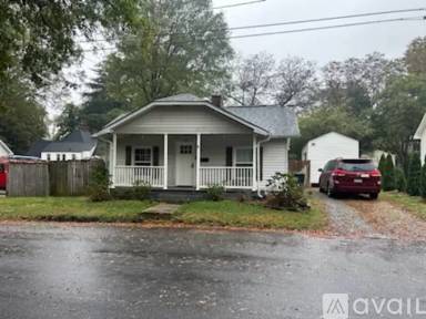 Main picture of 108 S Tracy St