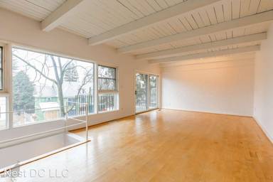 Main picture of 5005 Garfield St NW