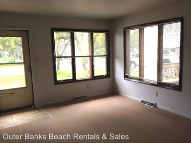Main picture of 3129 Bay Dr