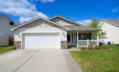 Main picture of 1403 N Willamette Dr