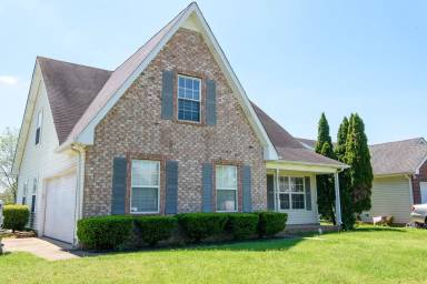 Main picture of 3001 Weybridge Dr