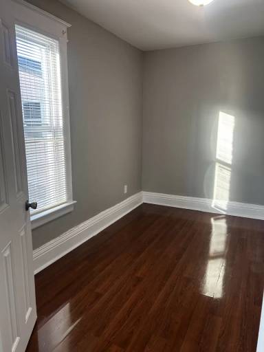Main picture of 138 W Main St