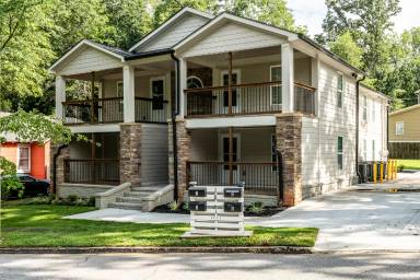 Main picture of 1861 Lyle Ave