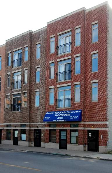 Main picture of 2429 W Madison St