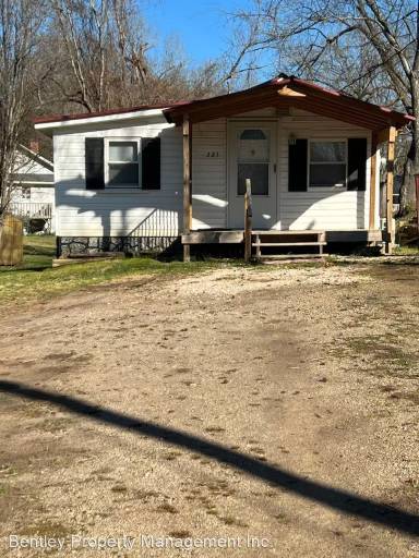 Main picture of 221 Westover Ave