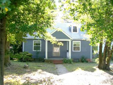 Main picture of 5829 Lakeside Ave