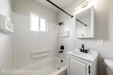 Main picture of 487 Grand Canyon Blvd