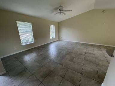 Main picture of 69 Laurel Dr