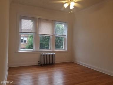 Main picture of 4501 N Oakley Ave