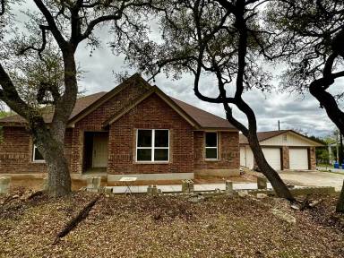 Main picture of 401 Crest Ridge Dr
