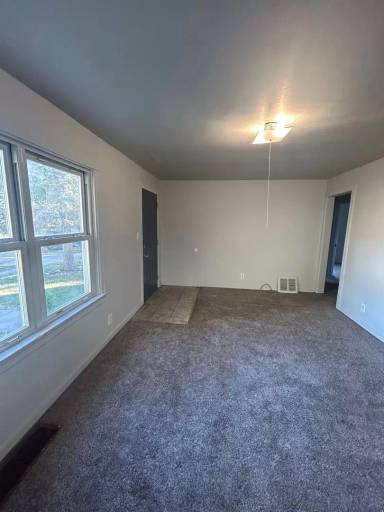Main picture of 4506 S Park Dr