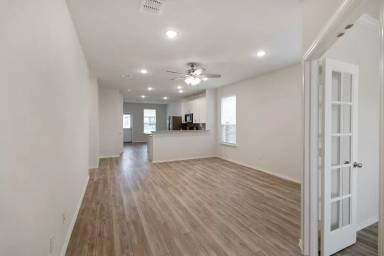 Main picture of 804 Cormorant St