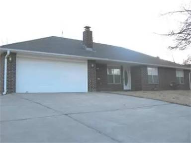 Main picture of 2905 Falcon Rd