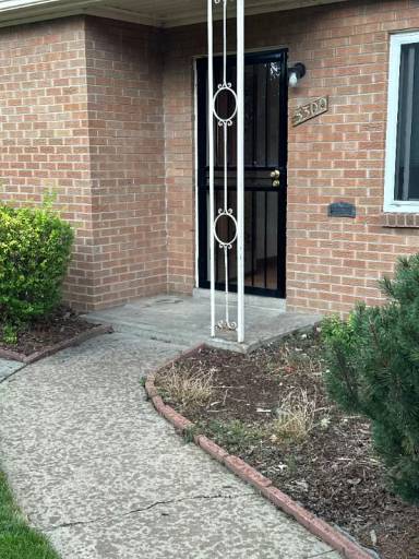 Main picture of 3300 W 22nd Ave