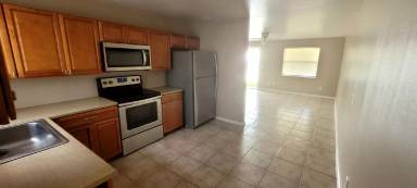 Main picture of 164 W 14th St