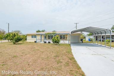 Main picture of 301 Francis Dr