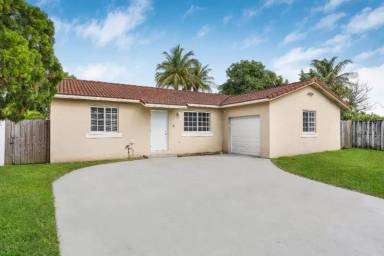 Main picture of 15303 SW 181st St