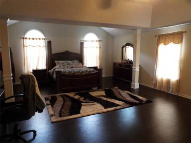 Main picture of 1002 Brigade St