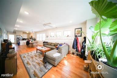 Main picture of 2767 Washington St