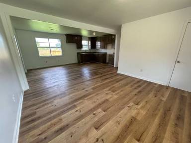 Main picture of 425 W Thomas St