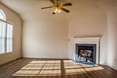 Main picture of 4760 Leprechaun Ln