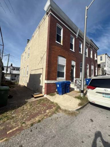 Main picture of 200 N Curley St