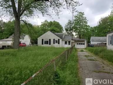 Main picture of 1311 S May Ave