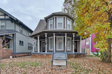 Main picture of 1612 Pleasant St