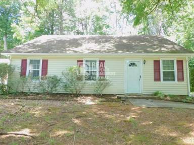 Main picture of 2006 Creekwood Dr