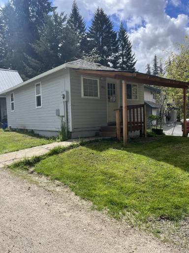 Main picture of 1946 NE Highway 99W