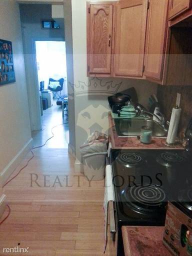 Main picture of 17 Higgins St
