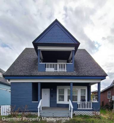 Main picture of 2305 W Broadway Ave