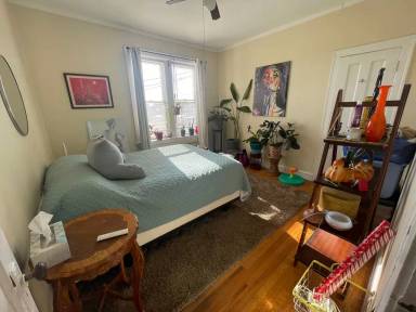 Main picture of 4709 W Belmont Ave