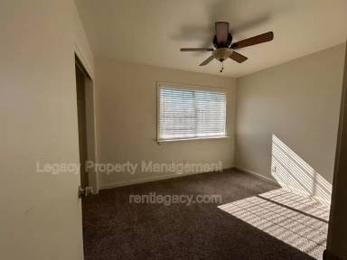 Main picture of 2213 N Cirby Way