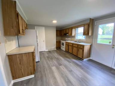Main picture of 114 3rd St