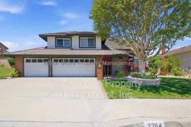Main picture of 2704 N Vista Heights Ave