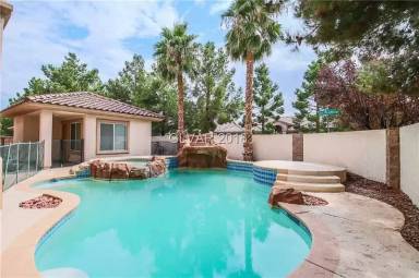Main picture of 5469 San Bellasera Ct