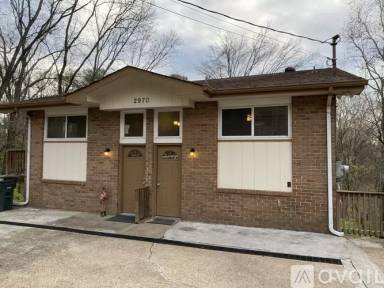 Main picture of 2970 Haywood Ave