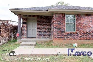 Main picture of 1719 Lakeshore Dr