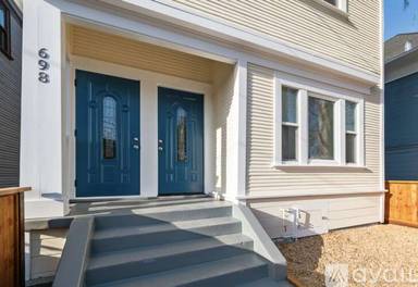 Main picture of 698 30th St