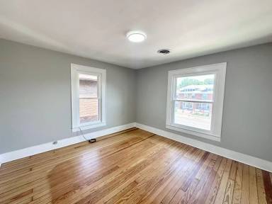 Main picture of 141 W Sandusky Ave