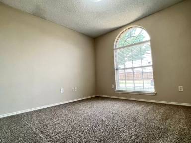 Main picture of 8712 Quarry Cir