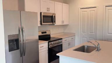 Main picture of 4957 SW 83rd Pl
