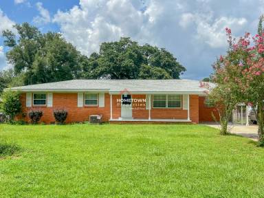 Main picture of 5700 Linda St