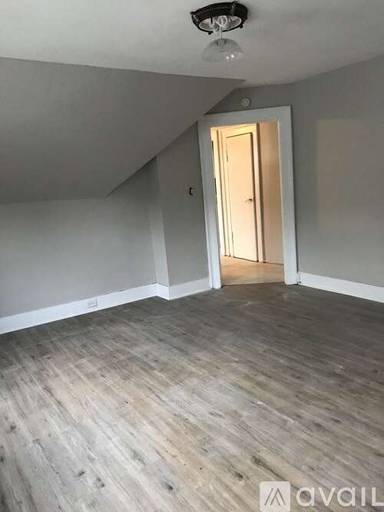 Main picture of 303 Willow St