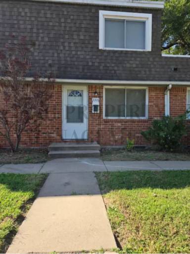 Main picture of 3305 W Murdock St