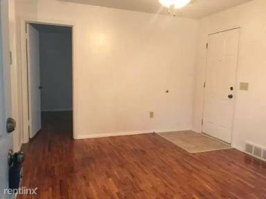 Main picture of 431 S Custer Ave