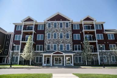 Main picture of 220 Perimeter Dr