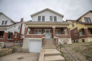 Main picture of 927 E Dunklin St