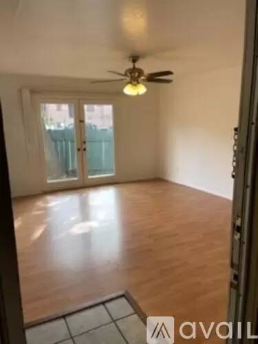 Main picture of 1830 Market St